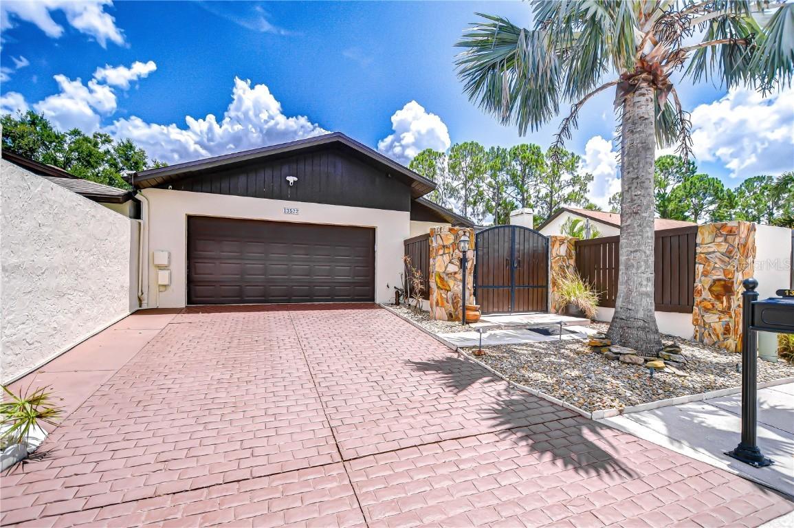 13522 Avista Dr., Tampa, FL 33624