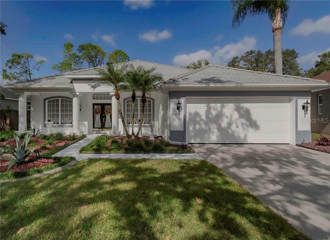 19109 Cherry Rose Cir., Lutz, FL 33558
