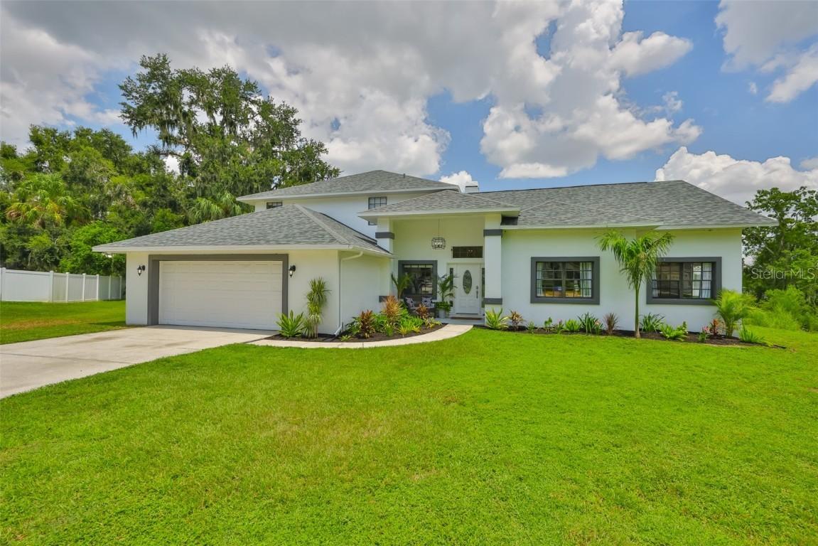 712 Sportsman Park Dr., Seffner, FL 33584