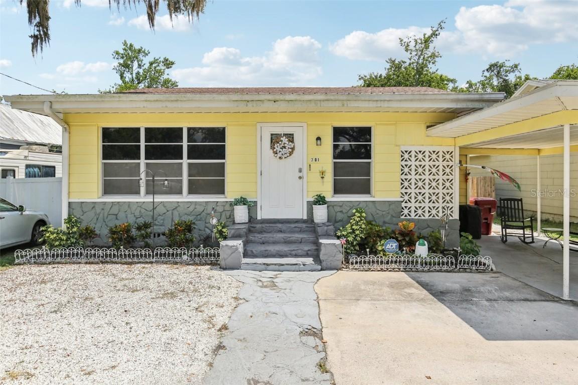 701 W Cherry St., Plant City, FL 33563