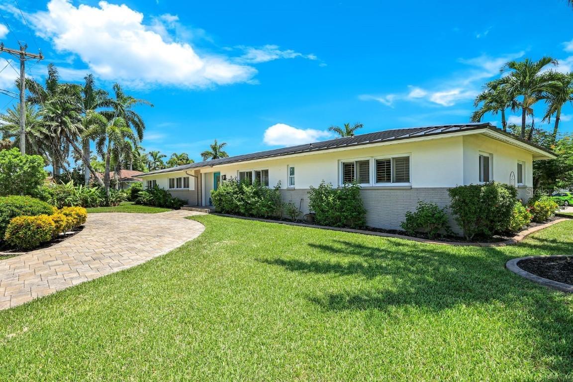 5237 Del Prado Blvd., Cape Coral, FL 33904