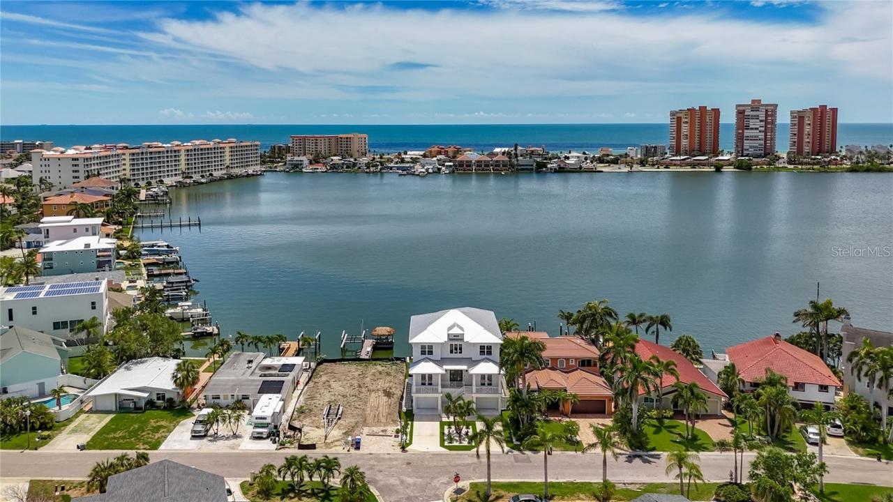 17713 Wall Cir., Redington Shores, FL 33708
