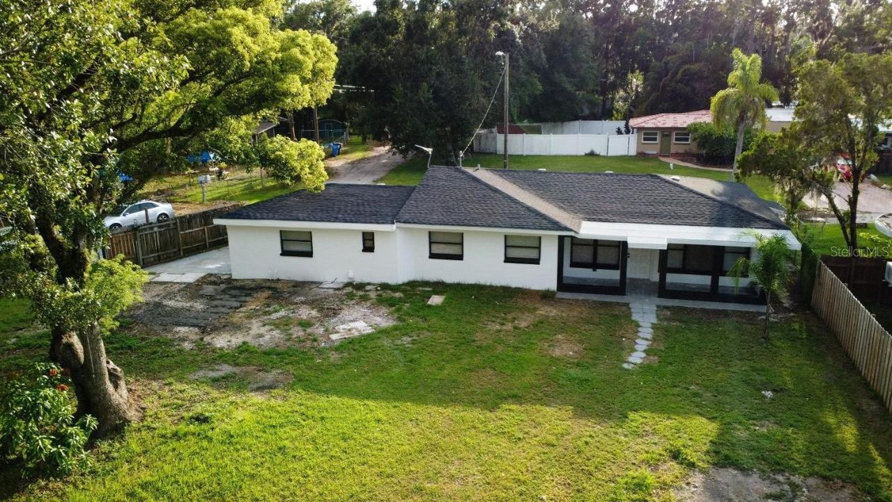 18108 Crooked Ln., Lutz, FL 33548