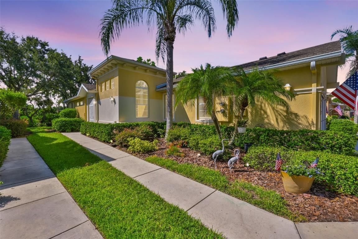 2044 Sifield Greens Way, Sun City Center, FL 33573