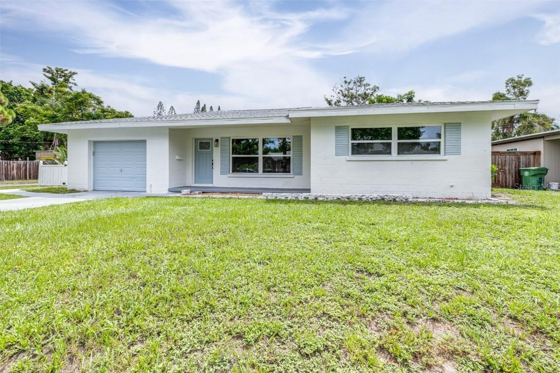 2201 20th Street Ct., Bradenton, FL 34205