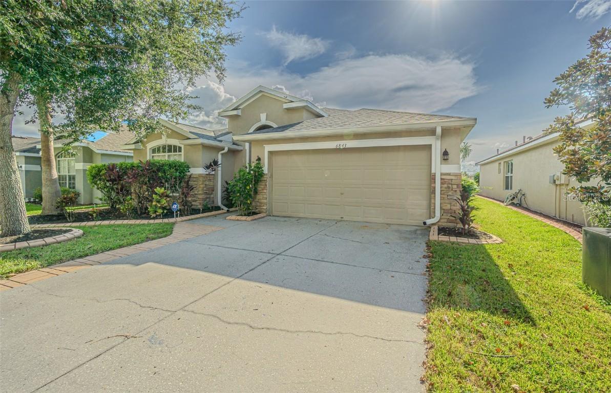 6843 Runner Oak Dr., Wesley Chapel, FL 33545
