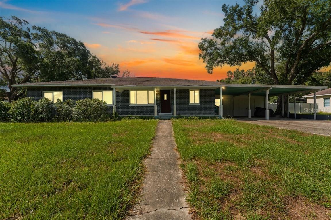 209 Elrod Dr., Brandon, FL 33510