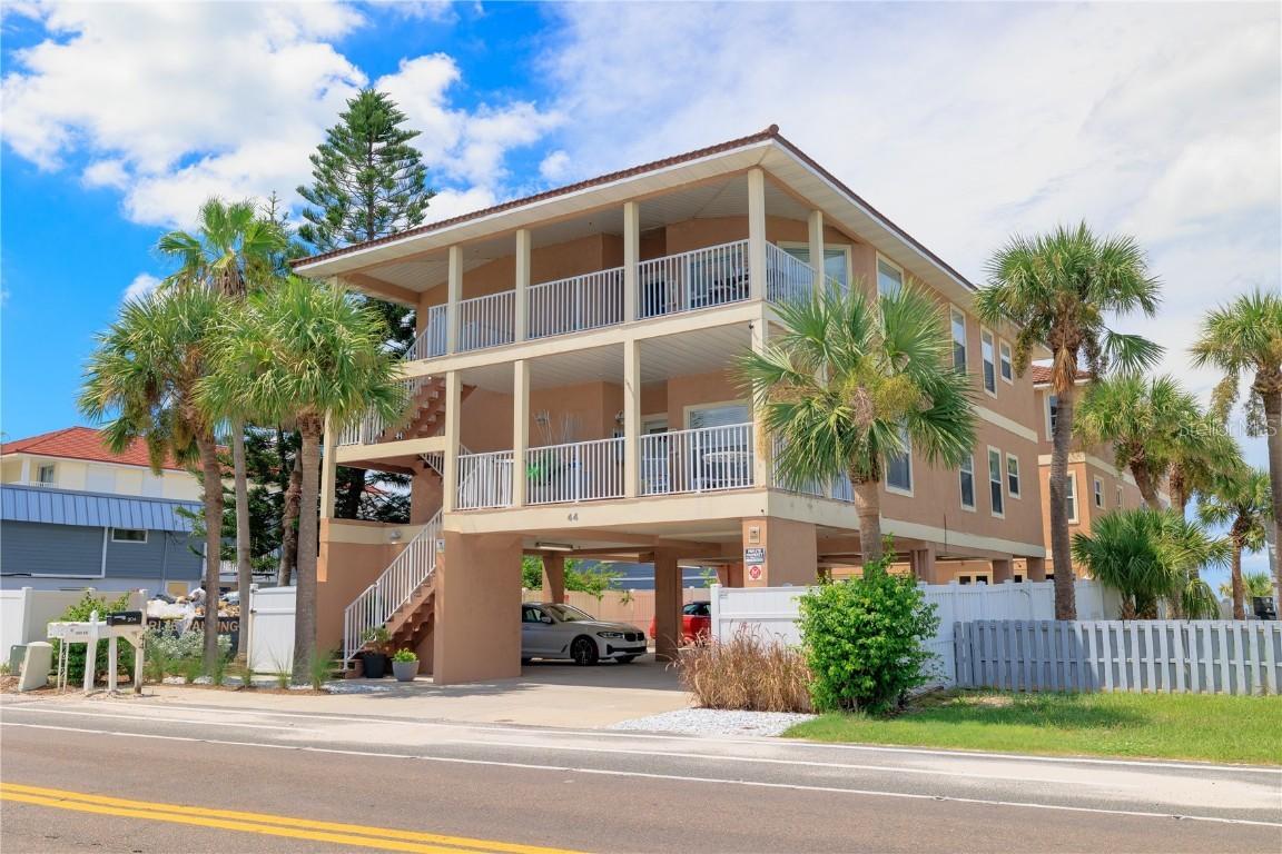 44 Gulf Blvd. #204, Indian Rocks Beach, FL 33785