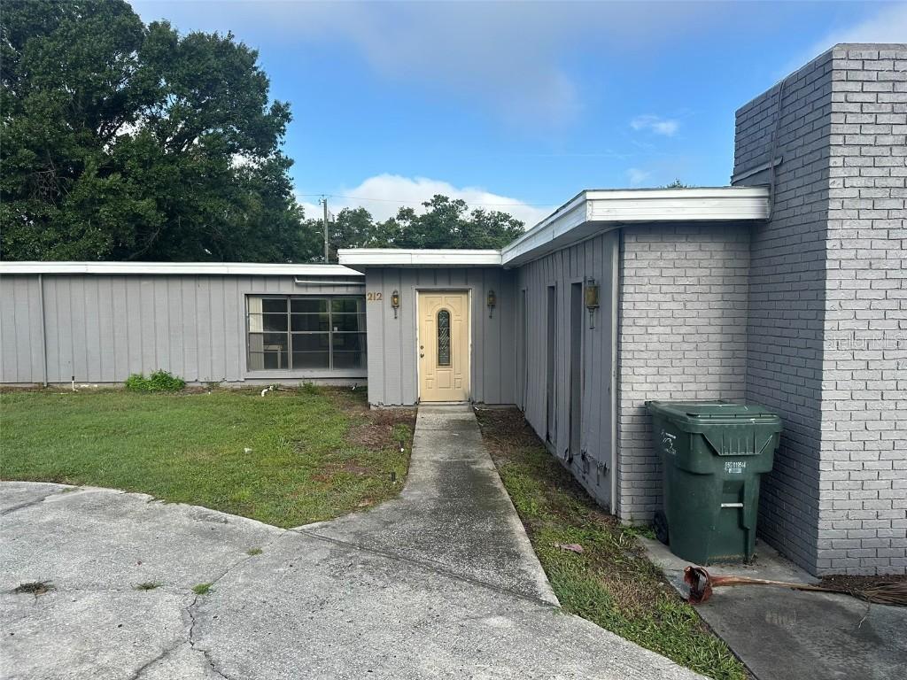 212 N Chestnut Rd., Lakeland, FL 33815