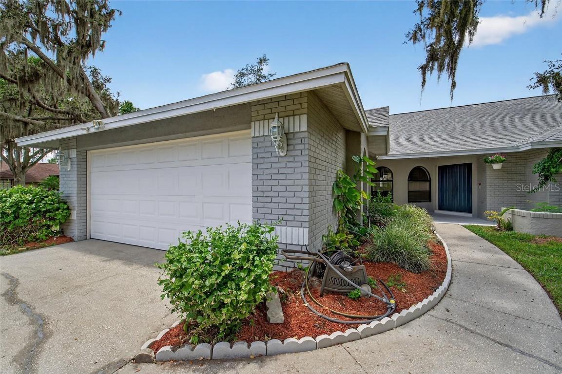 3225 Pine Club Dr., Plant City, FL 33566