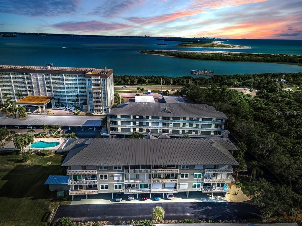 7 Island Park Pl. #402, Dunedin, FL 34698