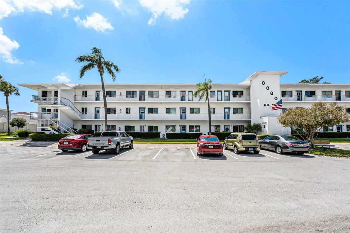 8080 112th St. #203, Seminole, FL 33772