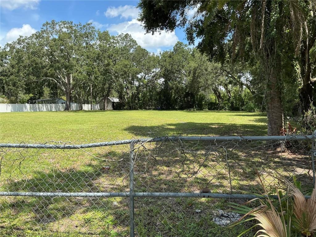 301 W 131st Ave., Tampa, FL 33612