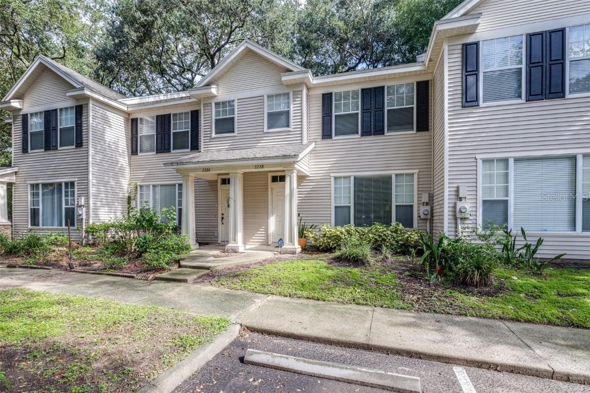 2228 Golden Oak Ln., Valrico, FL 33594