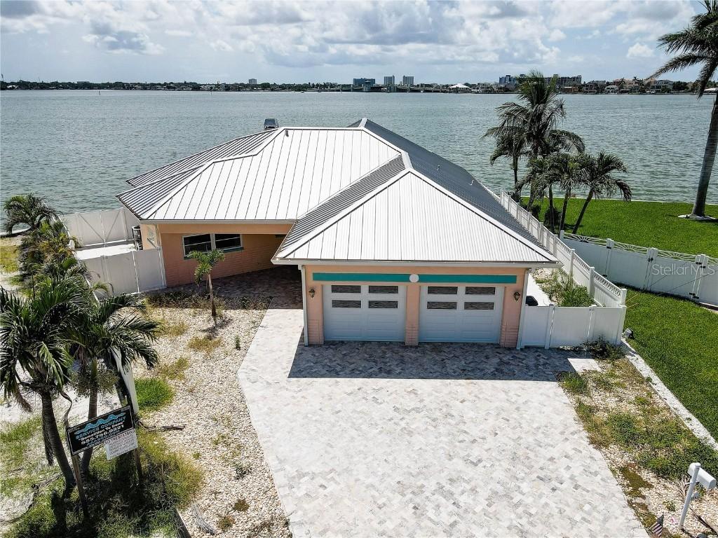 11005 8th St., Treasure Island, FL 33706
