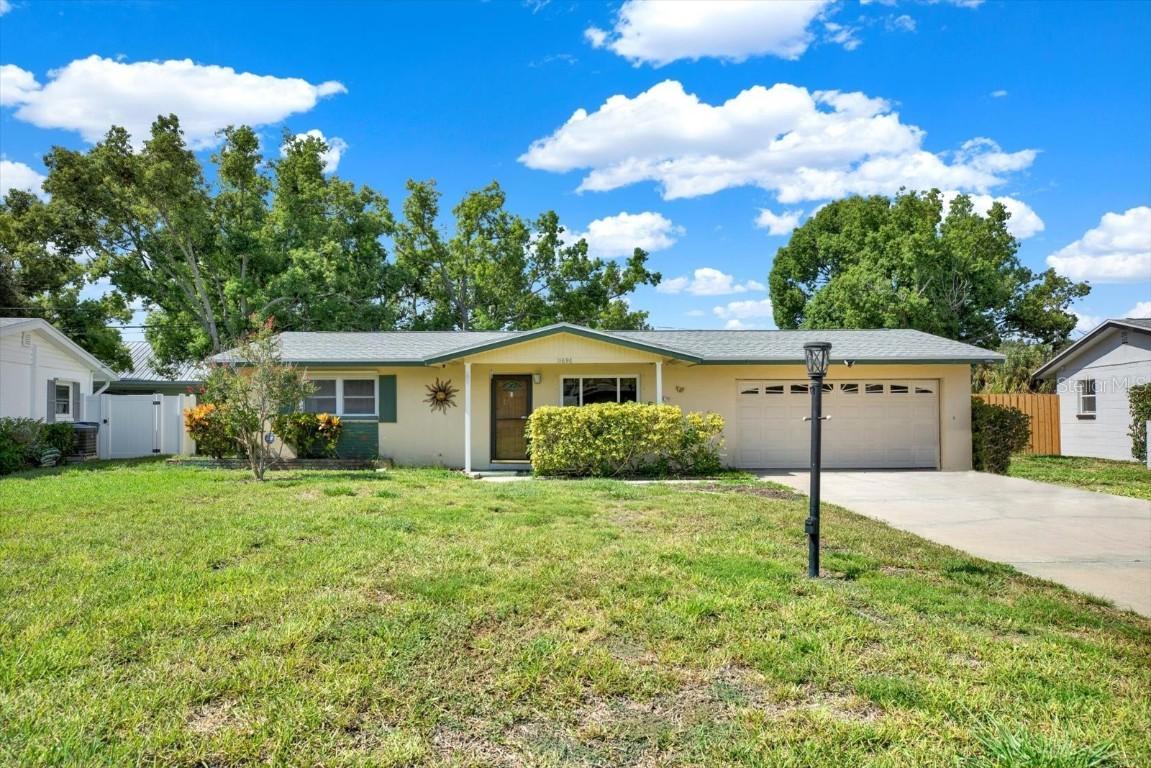 11696 75th Ave., Seminole, FL 33772