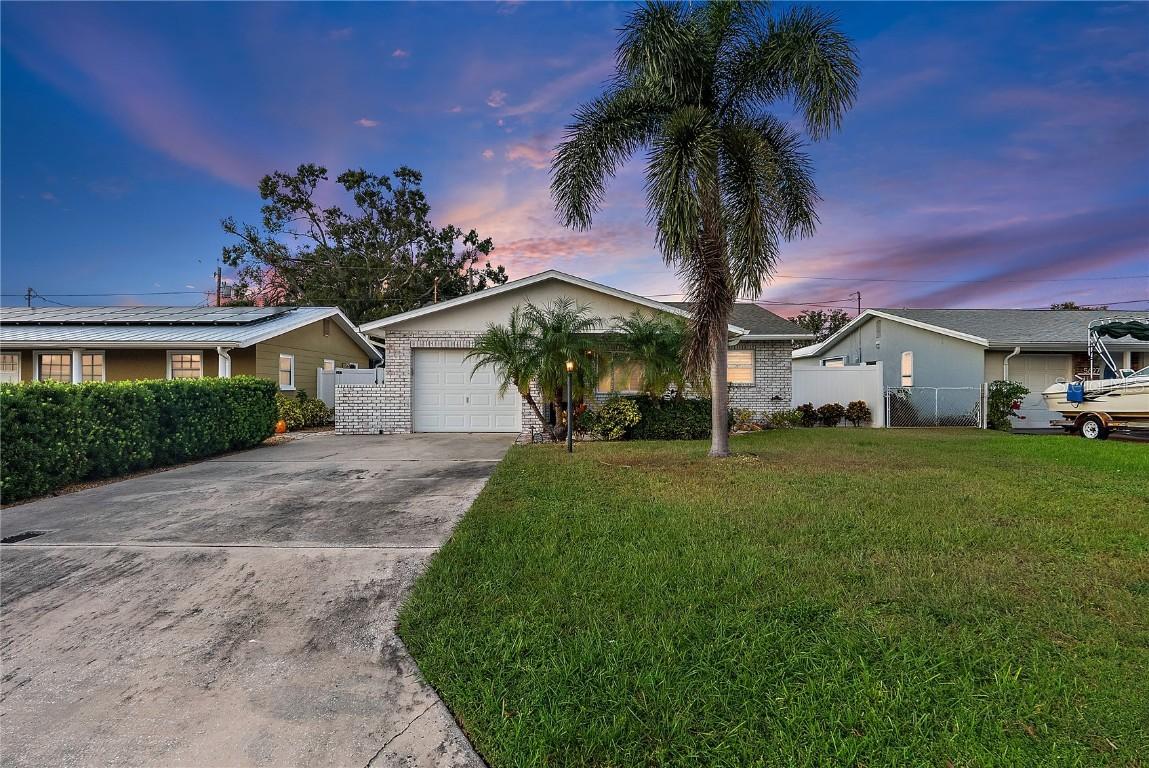 5635 20th Ave., St Petersburg, FL 33710