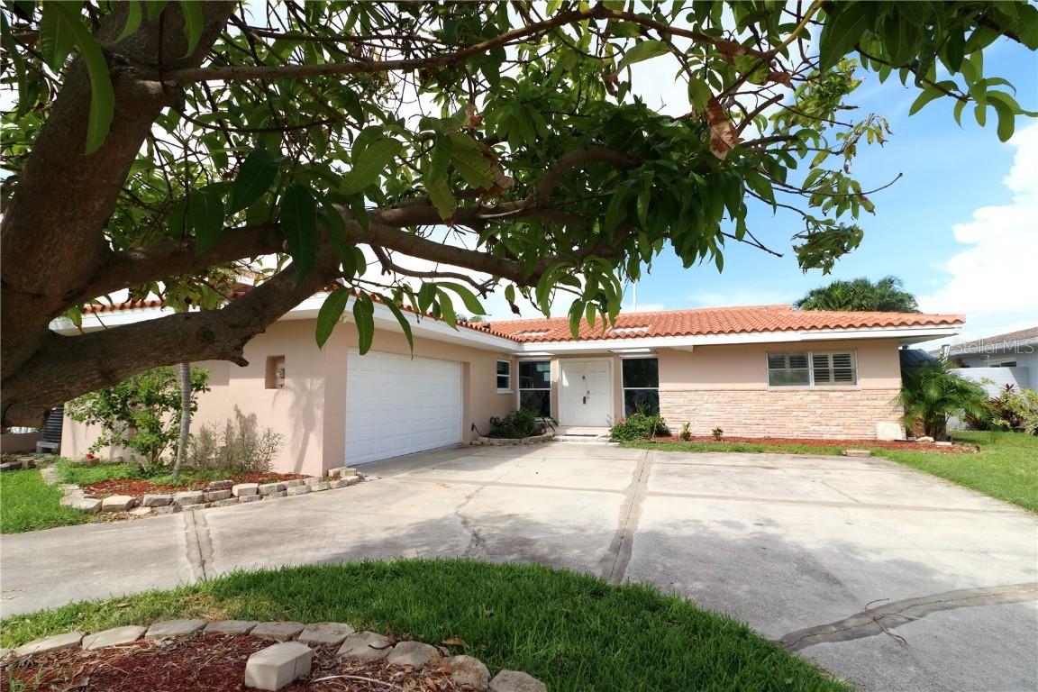 12405 4th St., Treasure Island, FL 33706
