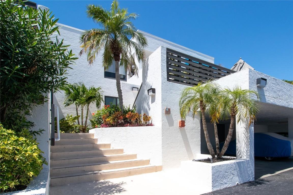 838 Bayport Way, Longboat Key, FL 34228
