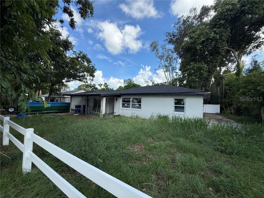 11081 70th Ave., Seminole, FL 33772