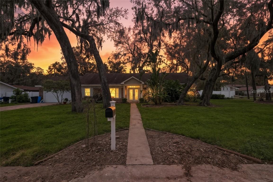 120 Windy Cir., Brandon, FL 33511