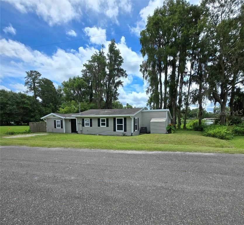 21400 Lake Sharon Dr., Land O Lakes, FL 34638