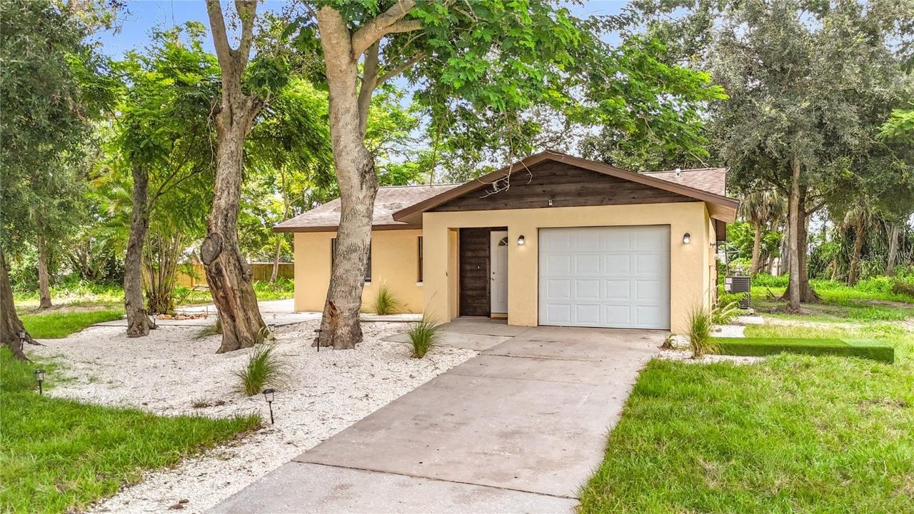 5137 Camus Way, Sarasota, FL 34232