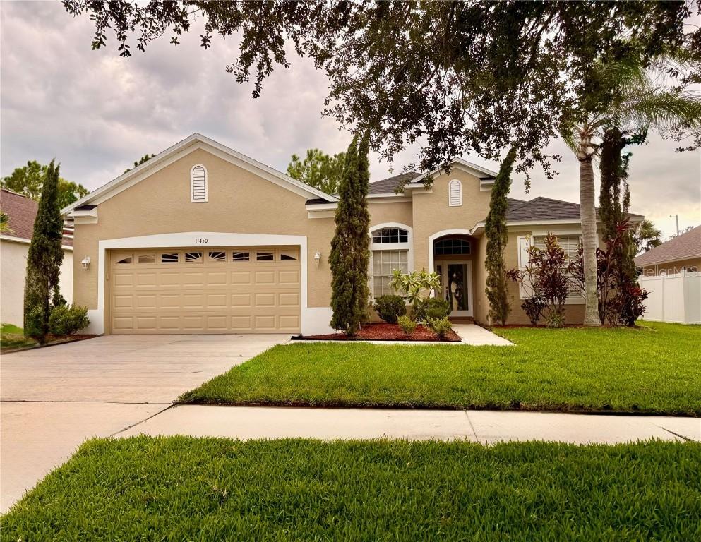 11450 Callaway Pond Dr., Riverview, FL 33579