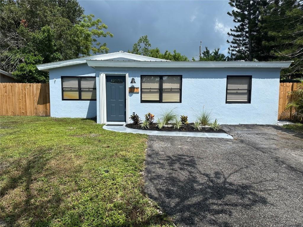 217 Emerald Ln., Largo, FL 33771