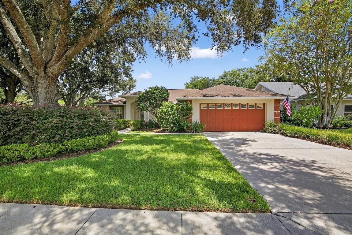 907 Clearcreek Dr., Tampa, FL 33613