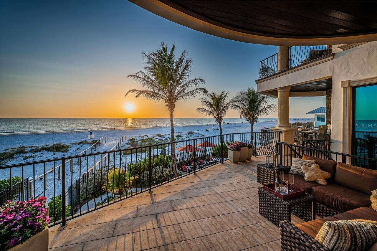 17824 Lee Ave., Redington Shores, FL 33708