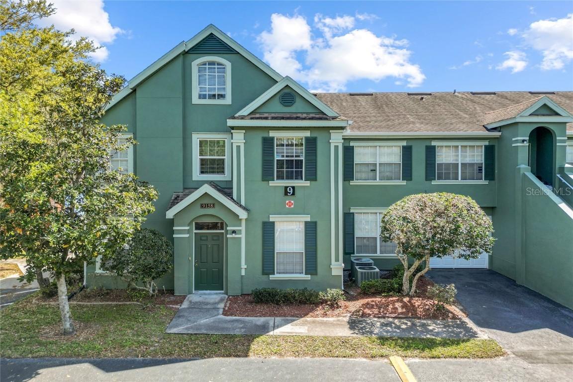 9158 Lake Chase Island Way, Tampa, FL 33626