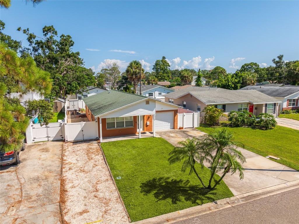 1719 Mississippi Ave., St Petersburg, FL 33703
