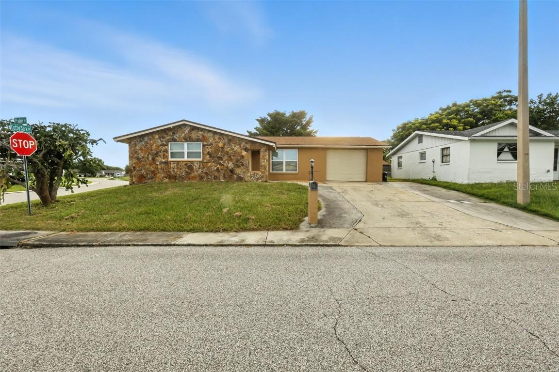 9239 Palm Ave., Port Richey, FL 34668