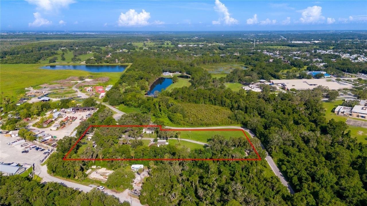 1318 Neely Dr., Leesburg, FL 34748
