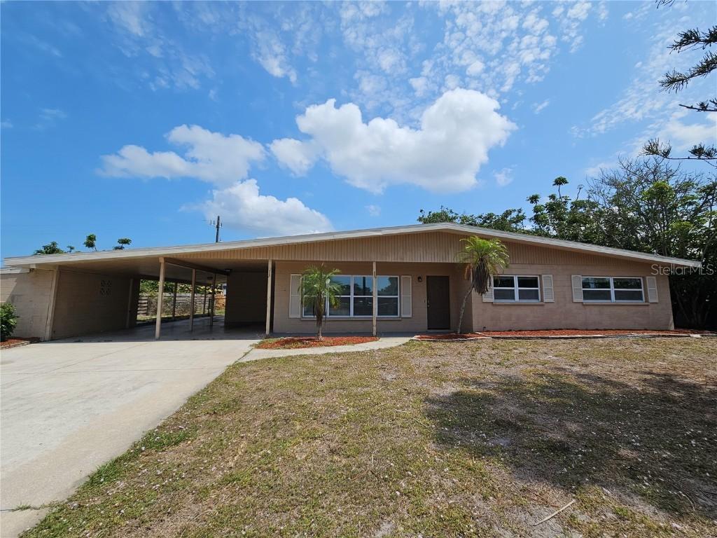 5206 6th Avenue Dr., Bradenton, FL 34209
