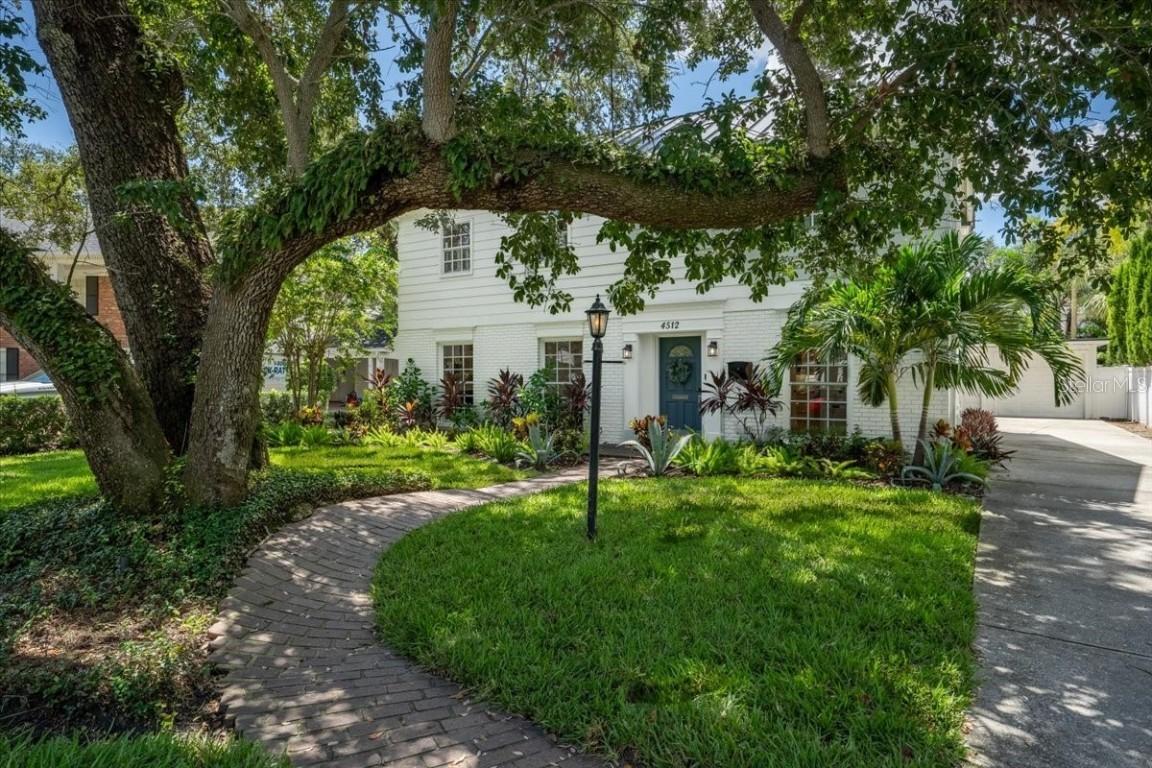 4512 S Ferncroft Cir., Tampa, FL 33629