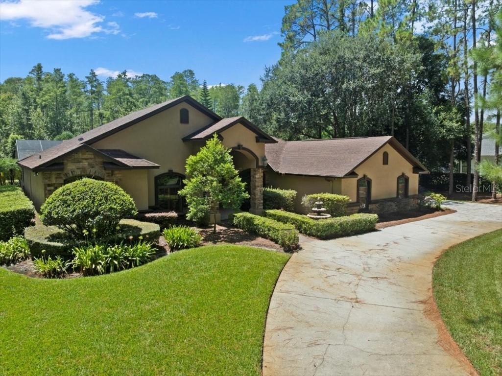 412 Pine Bluff Dr., Lutz, FL 33549