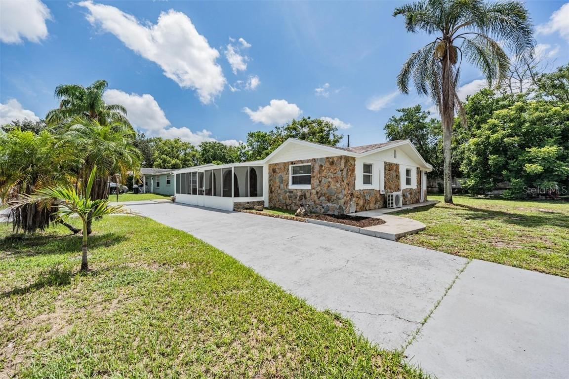 4906 Uranus Ave., New Port Richey, FL 34652