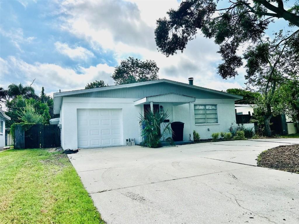 4027 Huntington St., St Petersburg, FL 33703