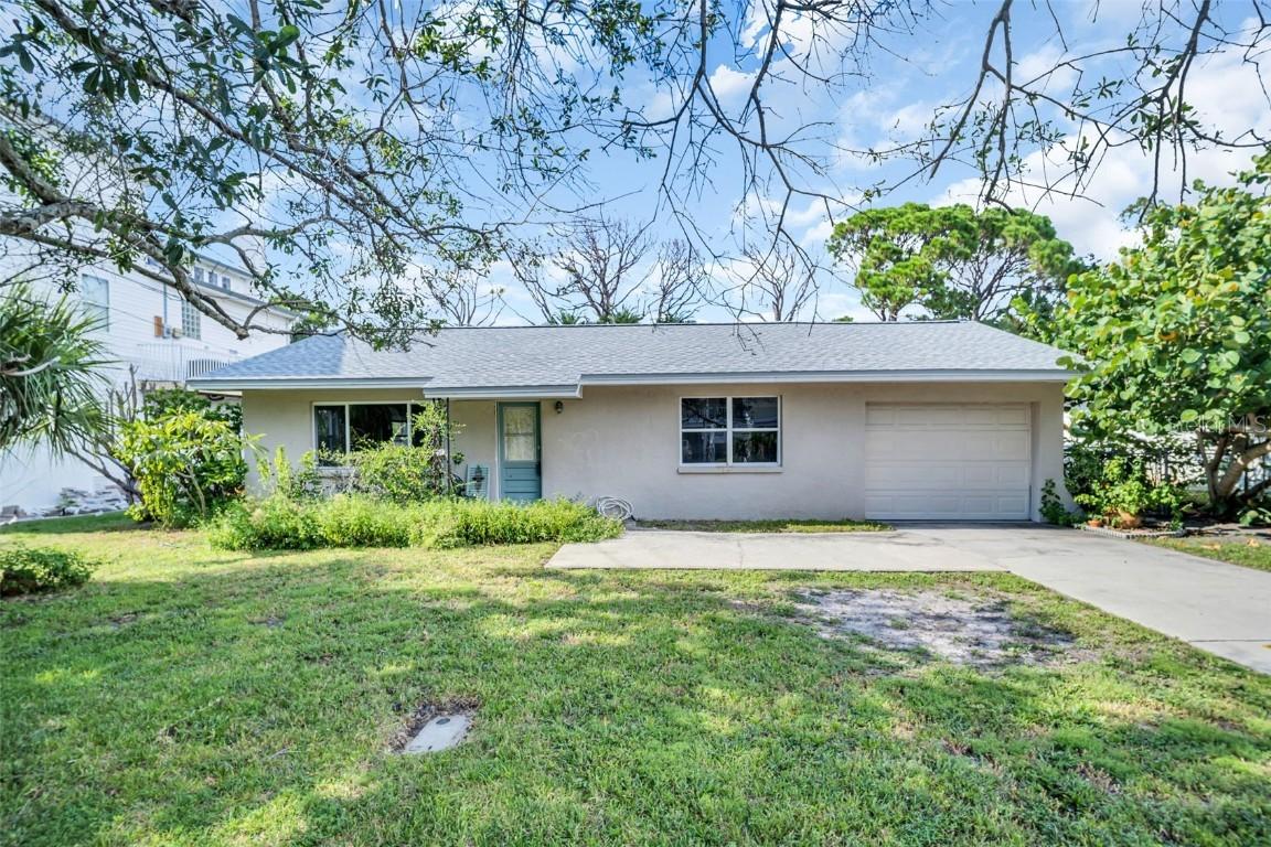 402 Orchid Ln., Palm Harbor, FL 34683