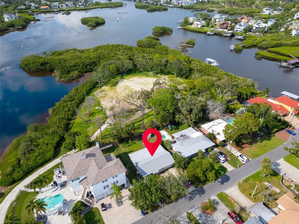 402 Orchid Ln., Palm Harbor, FL 34683