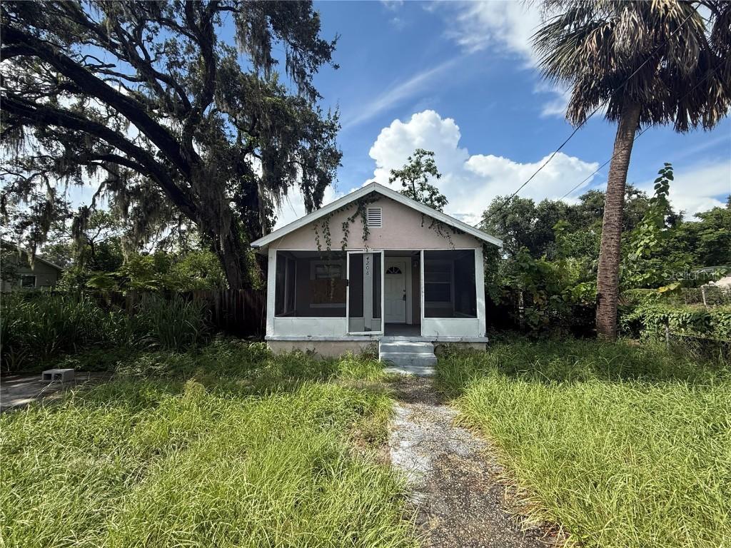 4208 E Cayuga St., Tampa, FL 33610