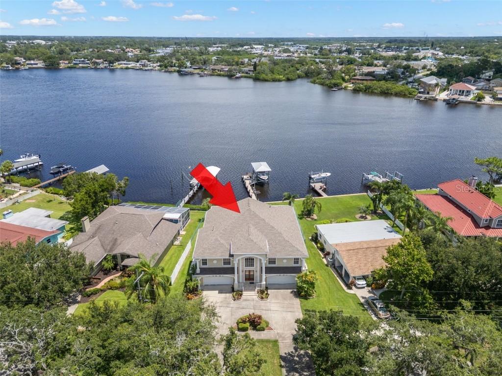 636 Bayshore Dr., Tarpon Springs, FL 34689