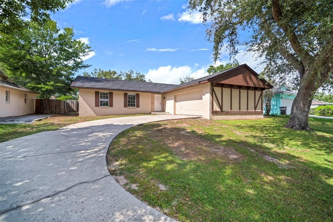 810 Black Knight Dr., Valrico, FL 33594