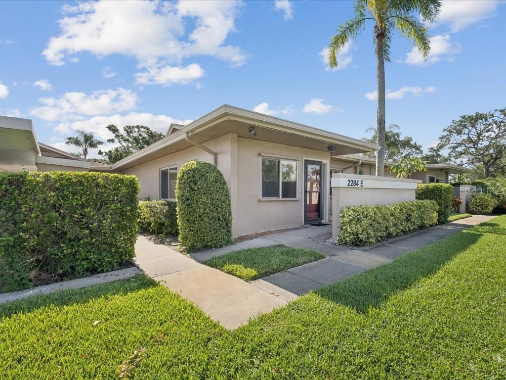 2284 Oak Neck Rd. #E, Clearwater, FL 33763