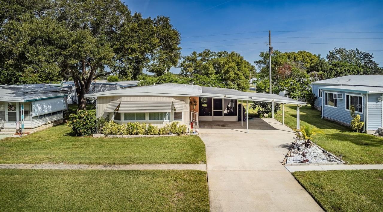 225 Lake Tarpon Dr. #22, Palm Harbor, FL 34684
