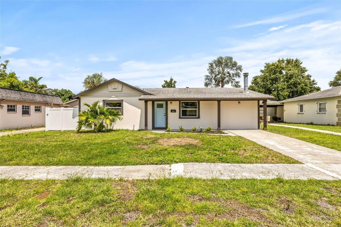 6567 S West Shore Cir., Tampa, FL 33616