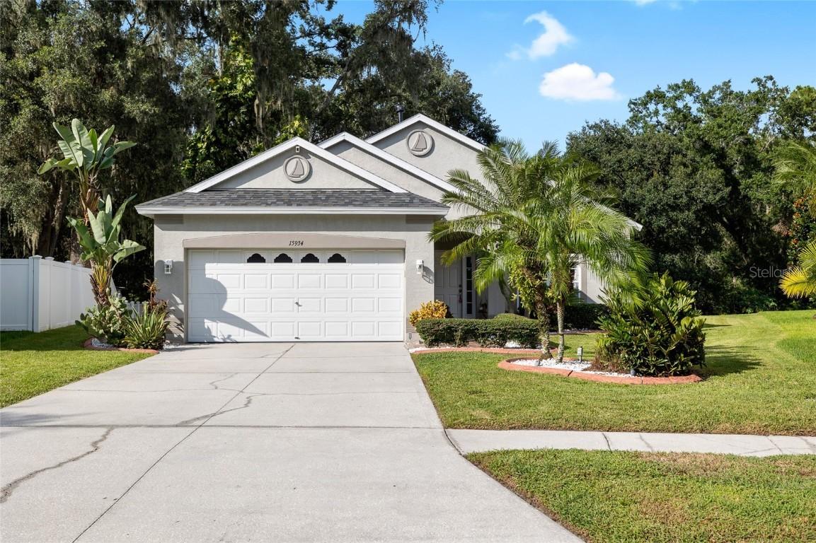 15934 Stags Leap Dr., Lutz, FL 33559