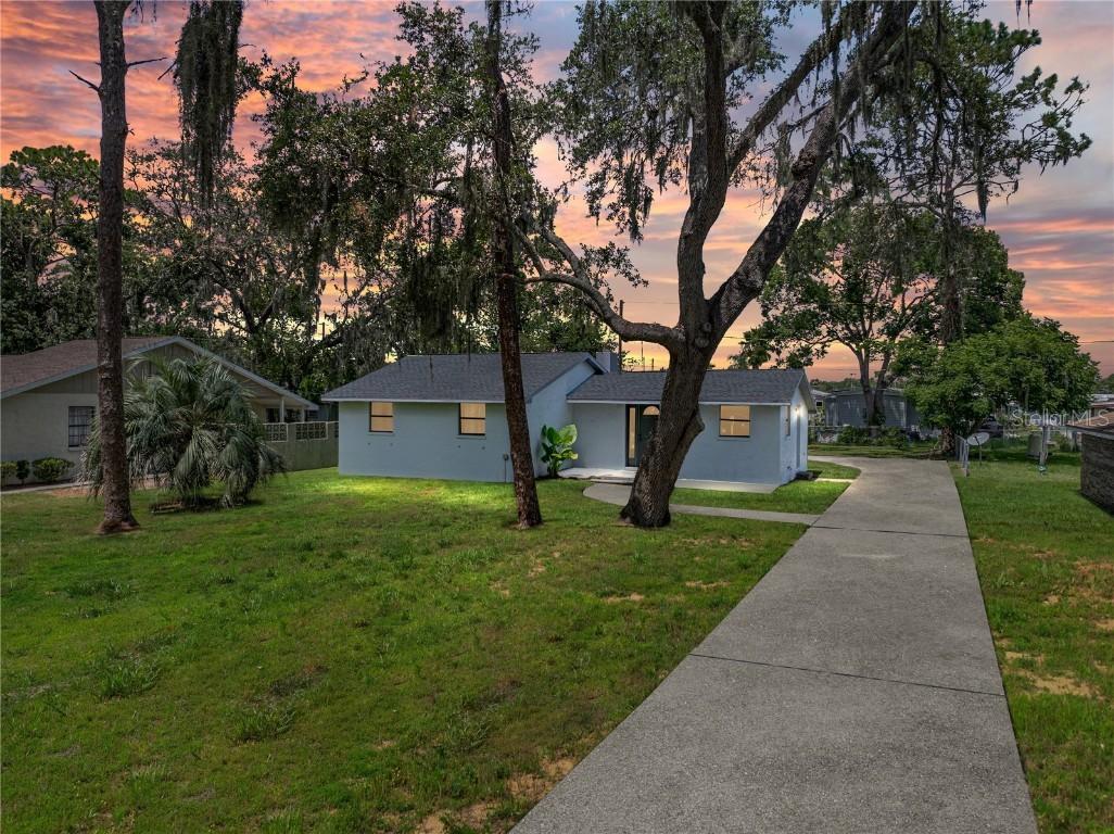 36247 Santeelah Dr., Zephyrhills, FL 33541